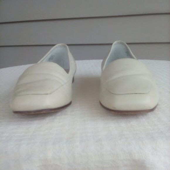 Enzo Angiolini Women's Liberty Opal Cream Loafers size 7.5 M - Picture 3 of 9